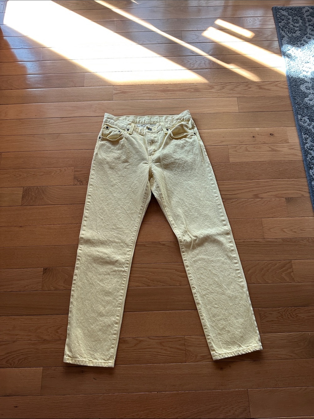 Levi's Women's Straight-Leg Jeans in Light Yellow